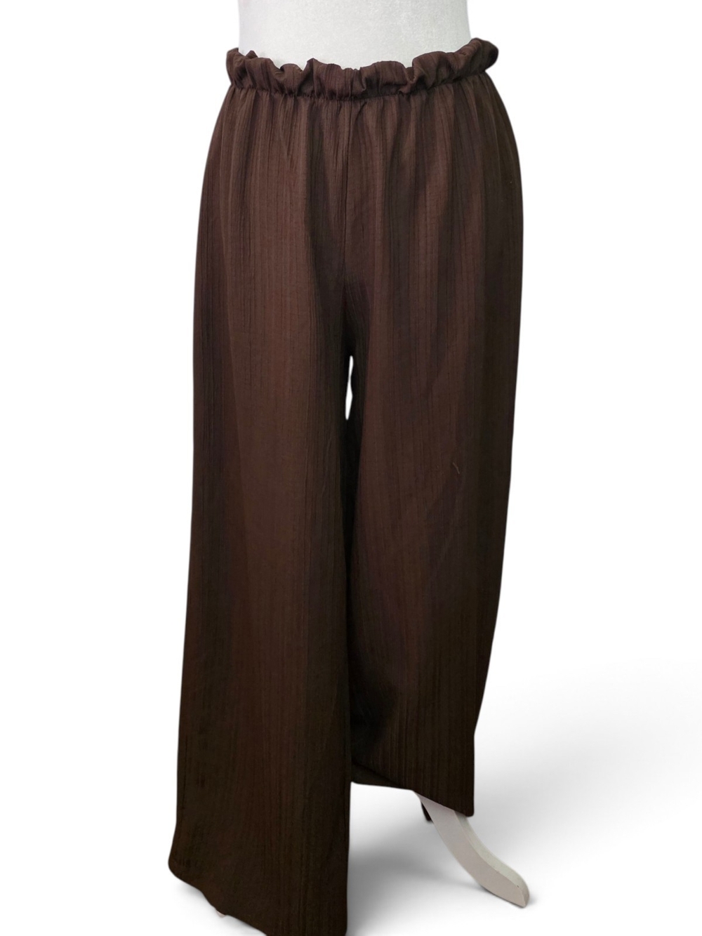 Wide-Leg Ruffle Waist Pants in Brown
